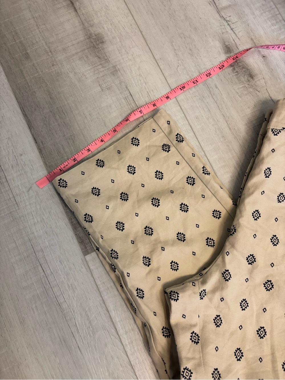 ⭐️SALE - M&S Collection Beige Geometric Print Cropped Ankle Pants Women’s Sz 10 - Picture 3 of 13